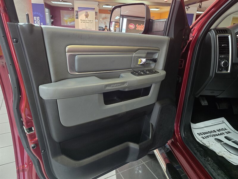2015 RAM 2500 SLT CREW CAB4/ HEMI - Photo 7 - Hamilton, OH 45015