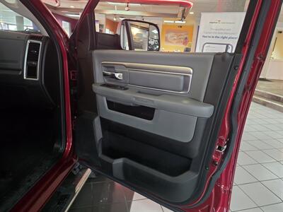 2015 RAM 2500 SLT CREW CAB4/ HEMI - Photo 12 - Hamilton, OH 45015