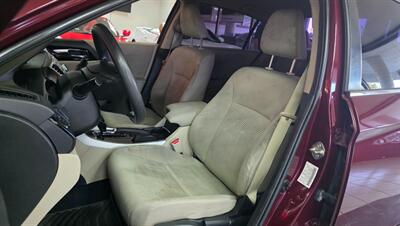 2017 Honda Accord LX   - Photo 9 - Hamilton, OH 45015