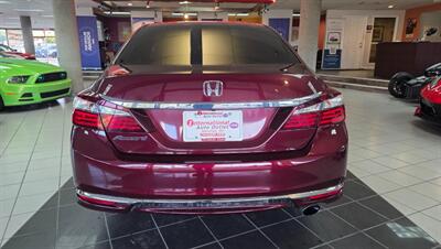 2017 Honda Accord LX   - Photo 6 - Hamilton, OH 45015
