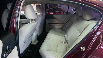 2017 Honda Accord LX   - Photo 19 - Hamilton, OH 45015