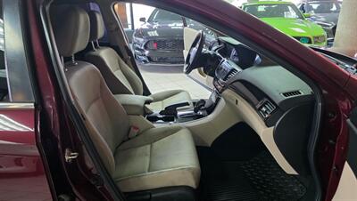 2017 Honda Accord LX   - Photo 23 - Hamilton, OH 45015