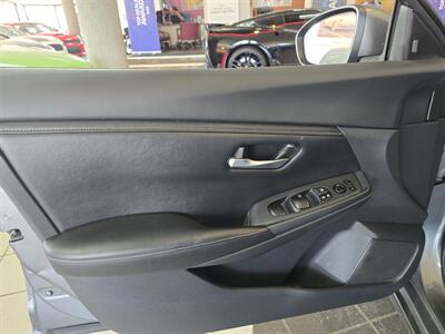 2022 Nissan Sentra SV 4DR SEDAN   - Photo 7 - Hamilton, OH 45015