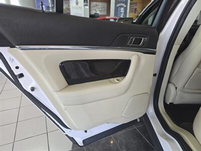 2015 Lincoln MKS EcoBoost 4DR SEDAN AWD   - Photo 10 - Hamilton, OH 45015