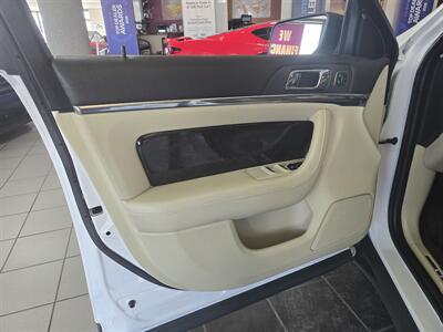 2015 Lincoln MKS EcoBoost 4DR SEDAN AWD   - Photo 7 - Hamilton, OH 45015