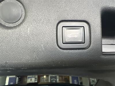 2018 Chevrolet Equinox LT   - Photo 28 - Hamilton, OH 45015