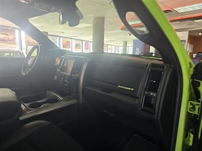 2017 RAM 1500 Sport 4DR CREW CAB 4X4/HEMI   - Photo 13 - Hamilton, OH 45015