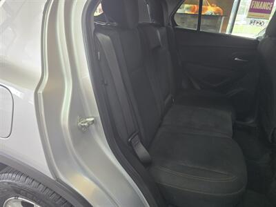 2020 Chevrolet Trax LS   - Photo 14 - Hamilton, OH 45015