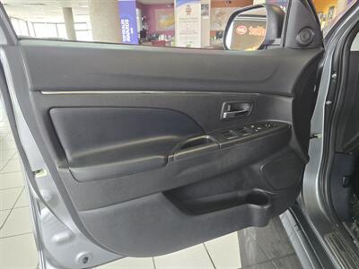 2015 Mitsubishi Outlander Sport SE 4DR SUV   - Photo 7 - Hamilton, OH 45015