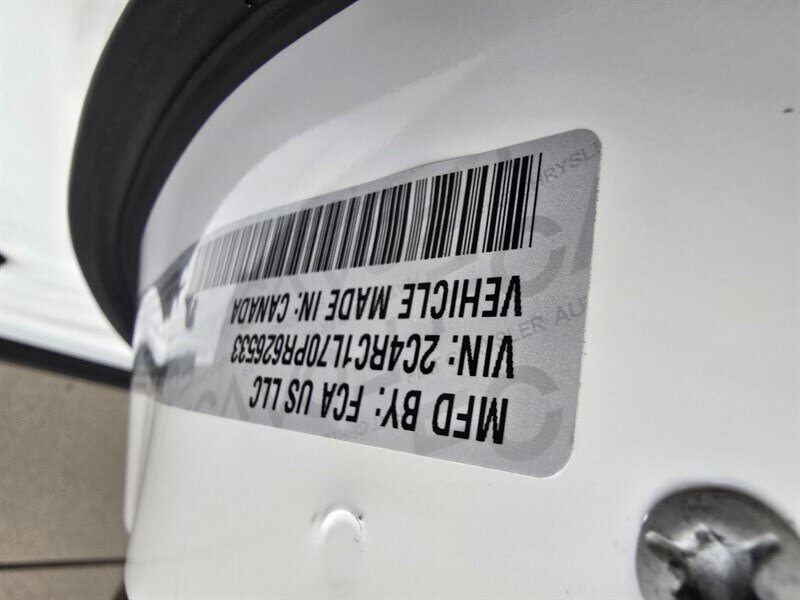 2023 Chrysler Pacifica Plug-In Hybrid Touring L 4DR MINI-VAN /HYBRID - Photo 39 - Hamilton, OH 45015