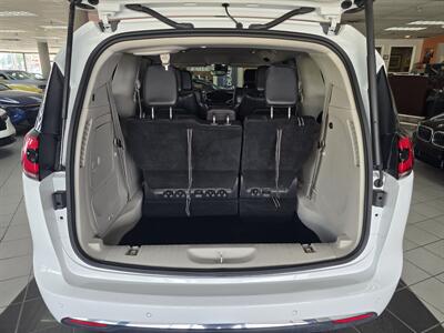 2023 Chrysler Pacifica Plug-In Hybrid Touring L 4DR MINI-VAN /HYBRID - Photo 35 - Hamilton, OH 45015