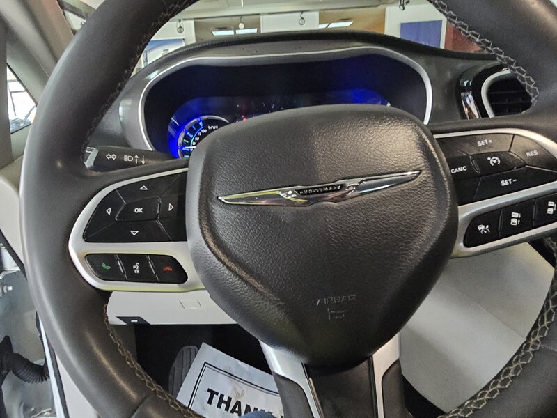 2023 Chrysler Pacifica Plug-In Hybrid Touring L 4DR MINI-VAN /HYBRID - Photo 29 - Hamilton, OH 45015