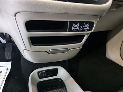 2023 Chrysler Pacifica Plug-In Hybrid Touring L 4DR MINI-VAN /HYBRID - Photo 23 - Hamilton, OH 45015