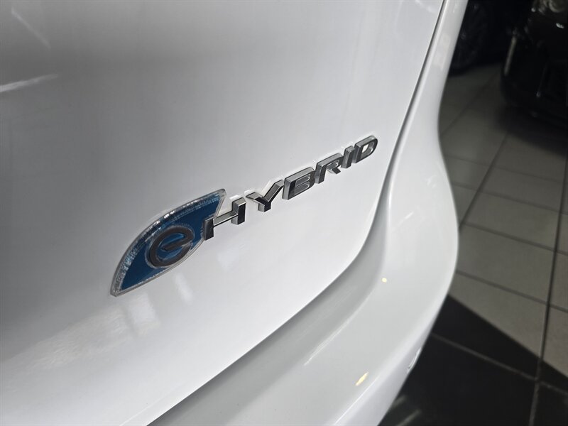2023 Chrysler Pacifica Plug-In Hybrid Touring L 4DR MINI-VAN /HYBRID - Photo 34 - Hamilton, OH 45015