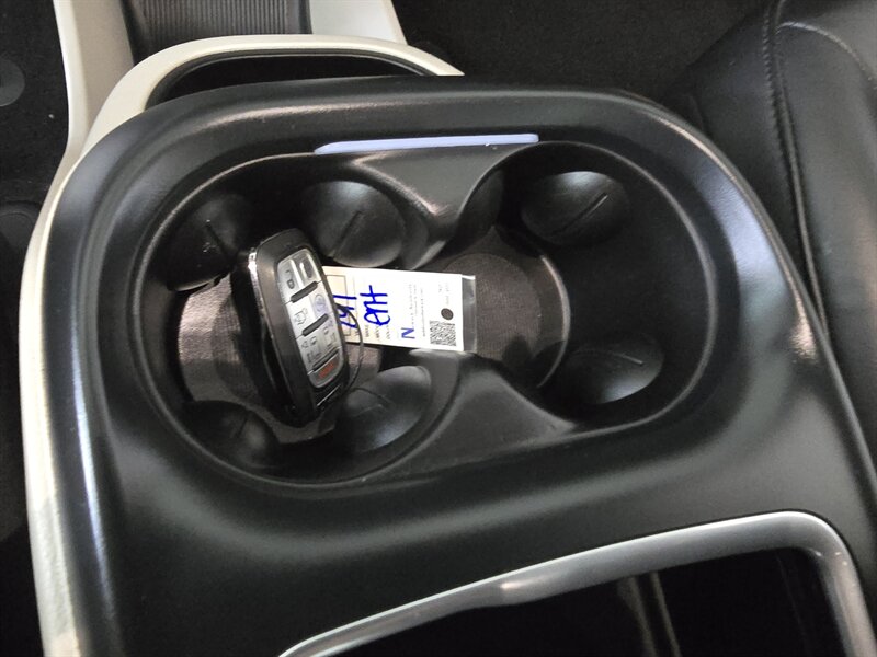 2023 Chrysler Pacifica Plug-In Hybrid Touring L 4DR MINI-VAN /HYBRID - Photo 22 - Hamilton, OH 45015