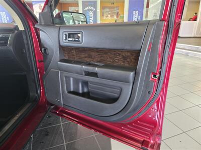 2014 Ford Flex Limited   - Photo 15 - Hamilton, OH 45015