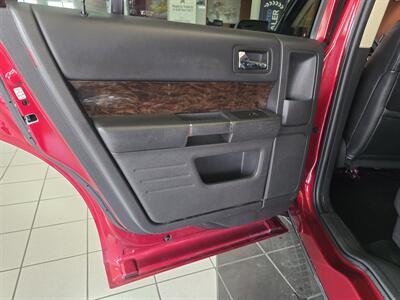 2014 Ford Flex Limited   - Photo 10 - Hamilton, OH 45015