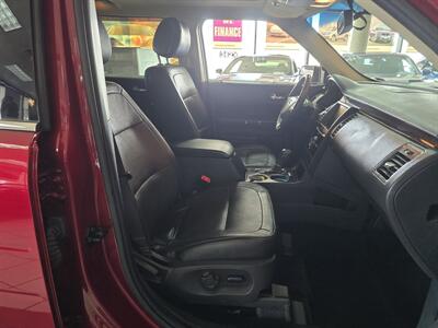 2014 Ford Flex Limited   - Photo 17 - Hamilton, OH 45015
