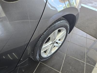 2021 Toyota Corolla SE 4DR HATCHBACK CVT   - Photo 29 - Hamilton, OH 45015