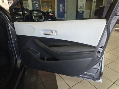 2021 Toyota Corolla SE 4DR HATCHBACK CVT   - Photo 12 - Hamilton, OH 45015