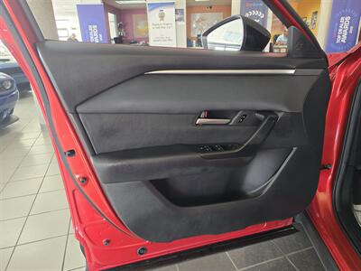 2025 Mazda CX-50 2.5 S Preferred   - Photo 8 - Hamilton, OH 45015