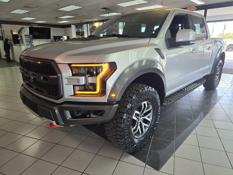2017 Ford F-150 Raptor SUPER CREW 4X4/V6   - Photo 1 - Hamilton, OH 45015
