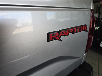 2017 Ford F-150 Raptor SUPER CREW 4X4/V6   - Photo 32 - Hamilton, OH 45015