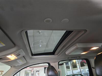 2010 Cadillac Escalade ESV Luxury Collection 4DR SUV AWD   - Photo 32 - Hamilton, OH 45015