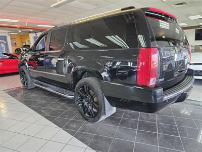 2010 Cadillac Escalade ESV Luxury Collection 4DR SUV AWD   - Photo 6 - Hamilton, OH 45015
