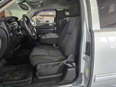 2013 Chevrolet Silverado 1500 LT 4DR EXTENDED CAB - Photo 9 - Hamilton, OH 45015