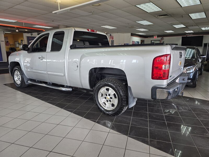 2013 Chevrolet Silverado 1500 LT 4DR EXTENDED CAB - Photo 6 - Hamilton, OH 45015