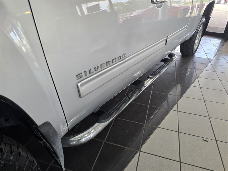 2013 Chevrolet Silverado 1500 LT 4DR EXTENDED CAB - Photo 25 - Hamilton, OH 45015