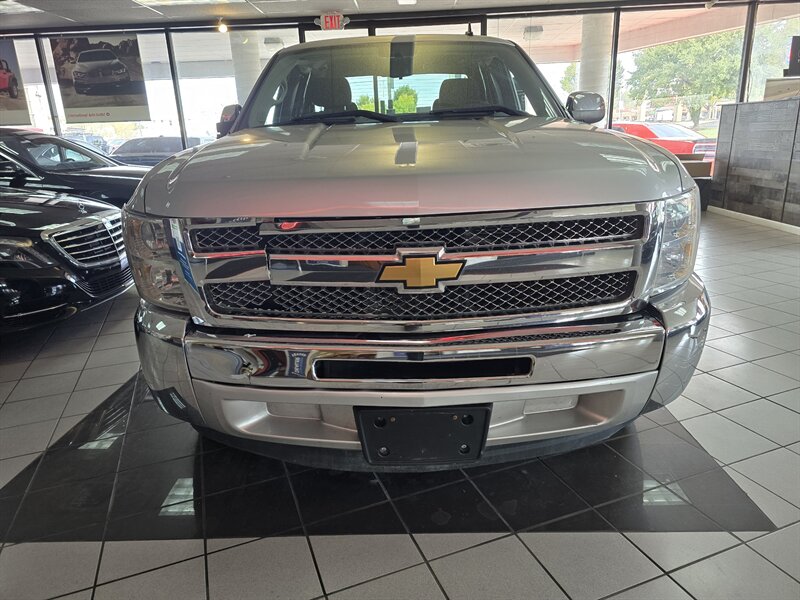 2013 Chevrolet Silverado 1500 LT 4DR EXTENDED CAB - Photo 2 - Hamilton, OH 45015