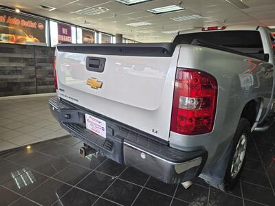 2013 Chevrolet Silverado 1500 LT 4DR EXTENDED CAB - Photo 5 - Hamilton, OH 45015