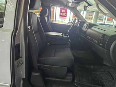 2013 Chevrolet Silverado 1500 LT 4DR EXTENDED CAB - Photo 14 - Hamilton, OH 45015
