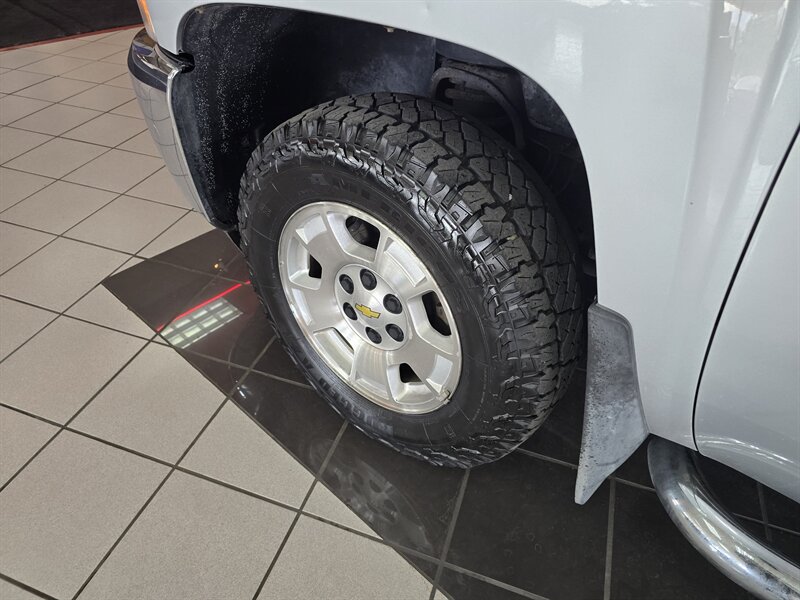 2013 Chevrolet Silverado 1500 LT 4DR EXTENDED CAB - Photo 34 - Hamilton, OH 45015