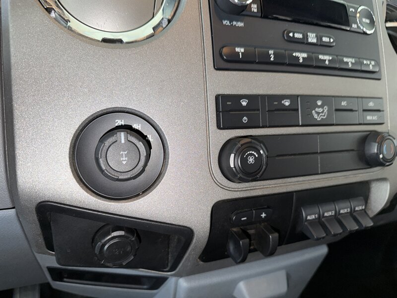 2012 Ford F-250 XLT - Photo 16 - Hamilton, OH 45015