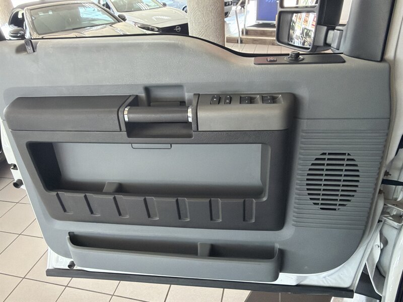 2012 Ford F-250 XLT - Photo 17 - Hamilton, OH 45015
