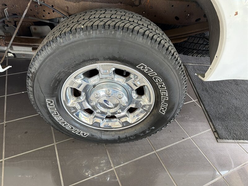 2012 Ford F-250 XLT - Photo 26 - Hamilton, OH 45015