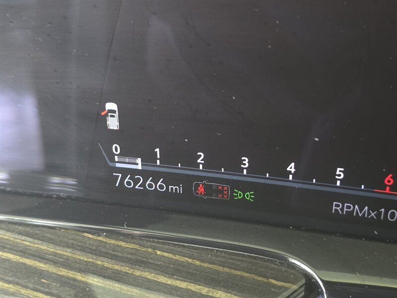 2022 Cadillac Escalade Sport - Photo 32 - Hamilton, OH 45015