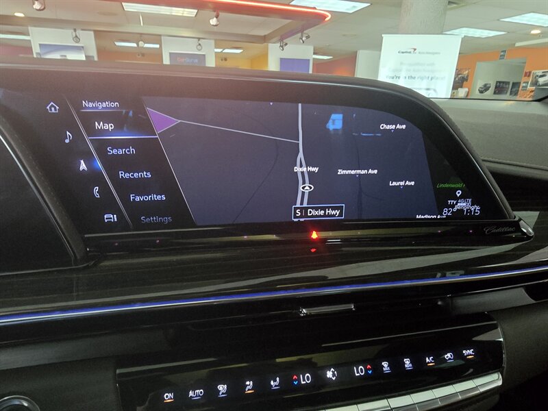 2022 Cadillac Escalade Sport - Photo 34 - Hamilton, OH 45015