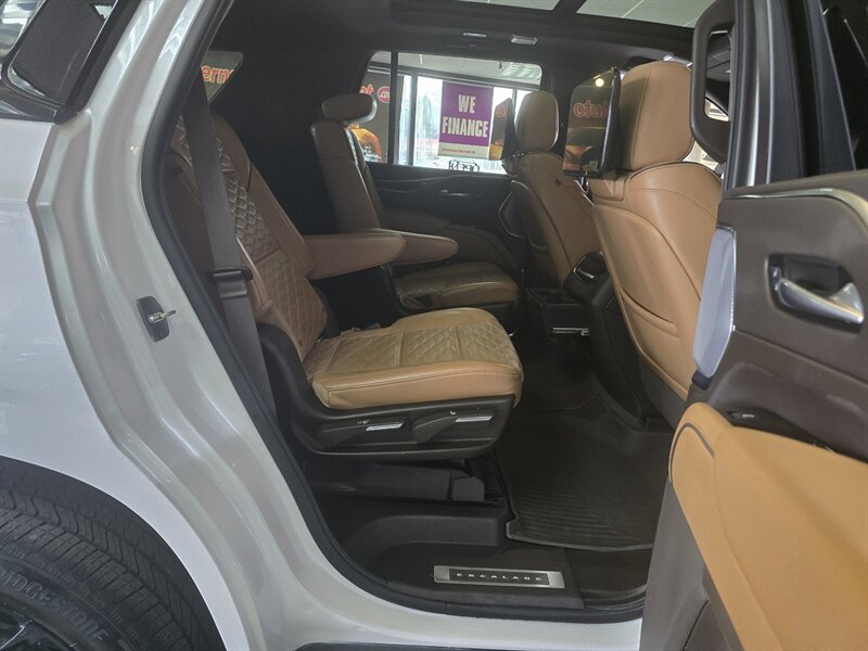 2022 Cadillac Escalade Sport - Photo 21 - Hamilton, OH 45015