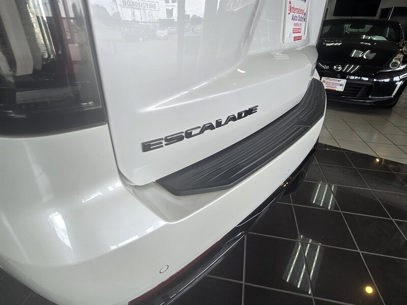 2022 Cadillac Escalade Sport - Photo 42 - Hamilton, OH 45015