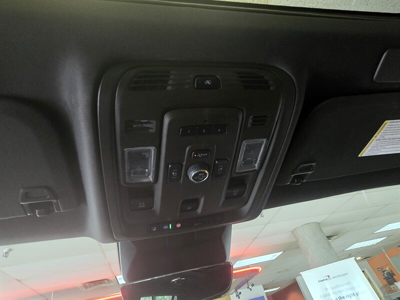 2022 Cadillac Escalade Sport - Photo 38 - Hamilton, OH 45015
