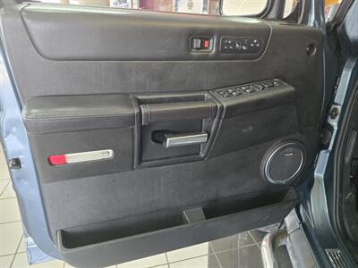 2005 Hummer H2   - Photo 7 - Hamilton, OH 45015