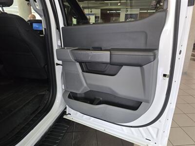 2022 Ford F-150 XLT SUPER CREW 4X4   - Photo 14 - Hamilton, OH 45015