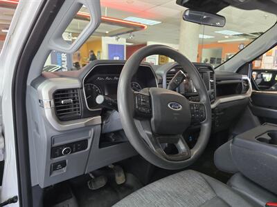 2022 Ford F-150 XLT SUPER CREW 4X4   - Photo 8 - Hamilton, OH 45015