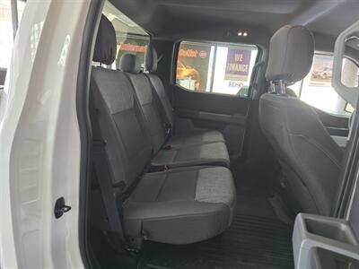 2022 Ford F-150 XLT SUPER CREW 4X4   - Photo 15 - Hamilton, OH 45015