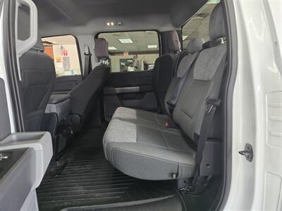 2022 Ford F-150 XLT SUPER CREW 4X4   - Photo 10 - Hamilton, OH 45015