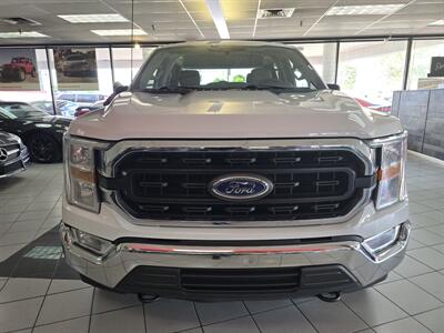 2022 Ford F-150 XLT SUPER CREW 4X4   - Photo 2 - Hamilton, OH 45015